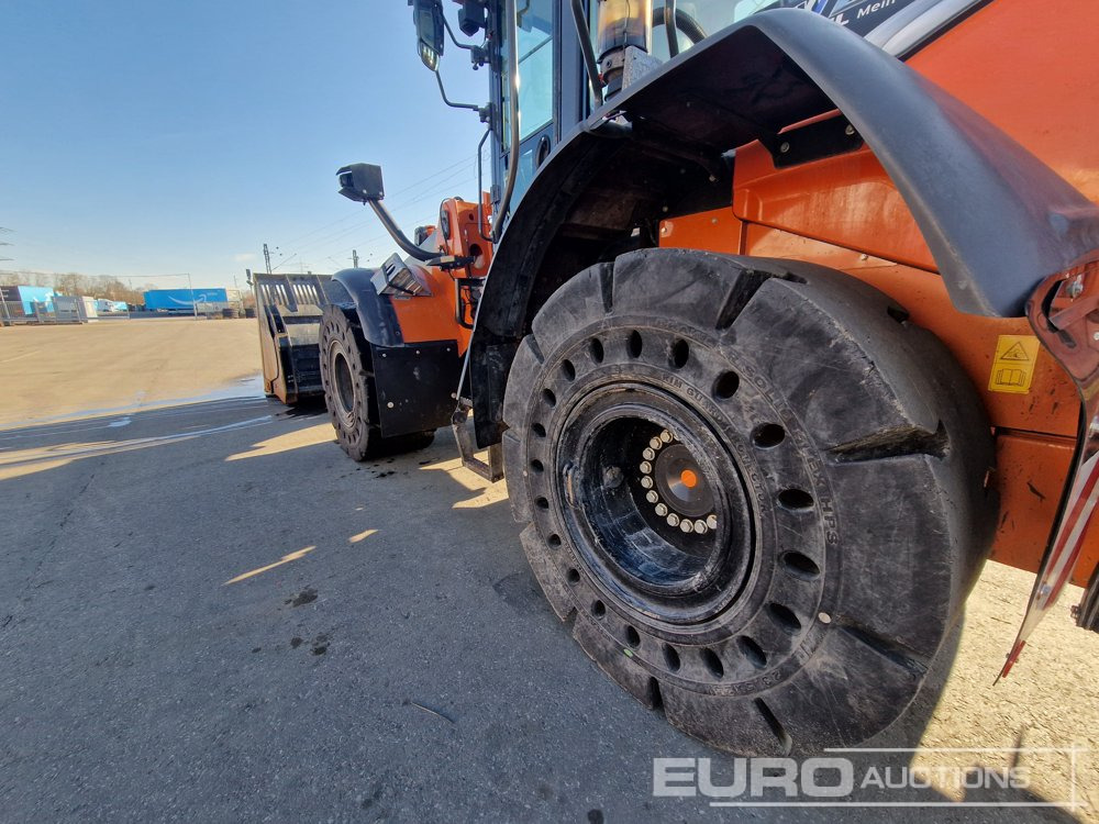 Wheel loader 2022 Hitachi ZW220-7: picture 9