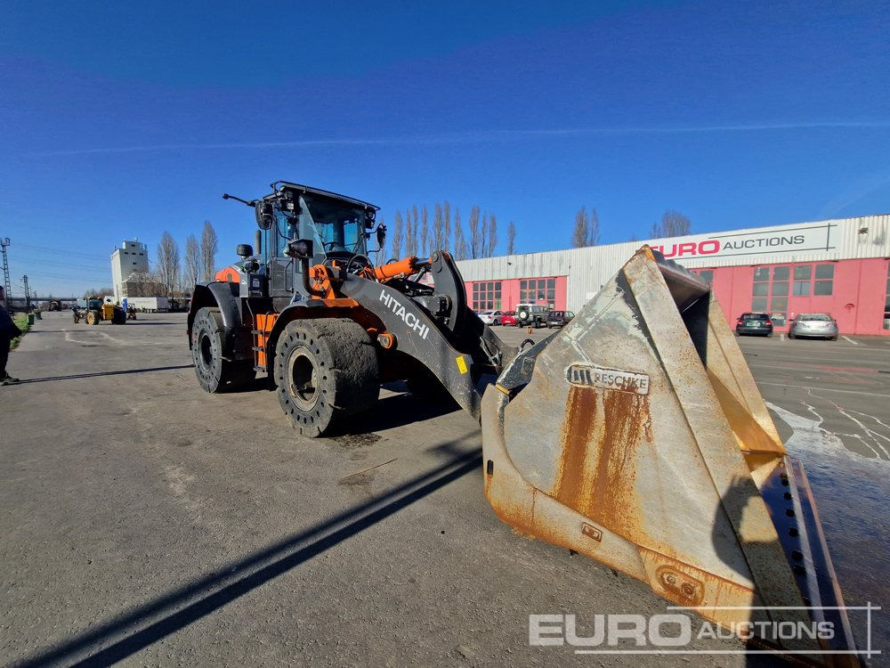 Wheel loader 2022 Hitachi ZW220-7: picture 6