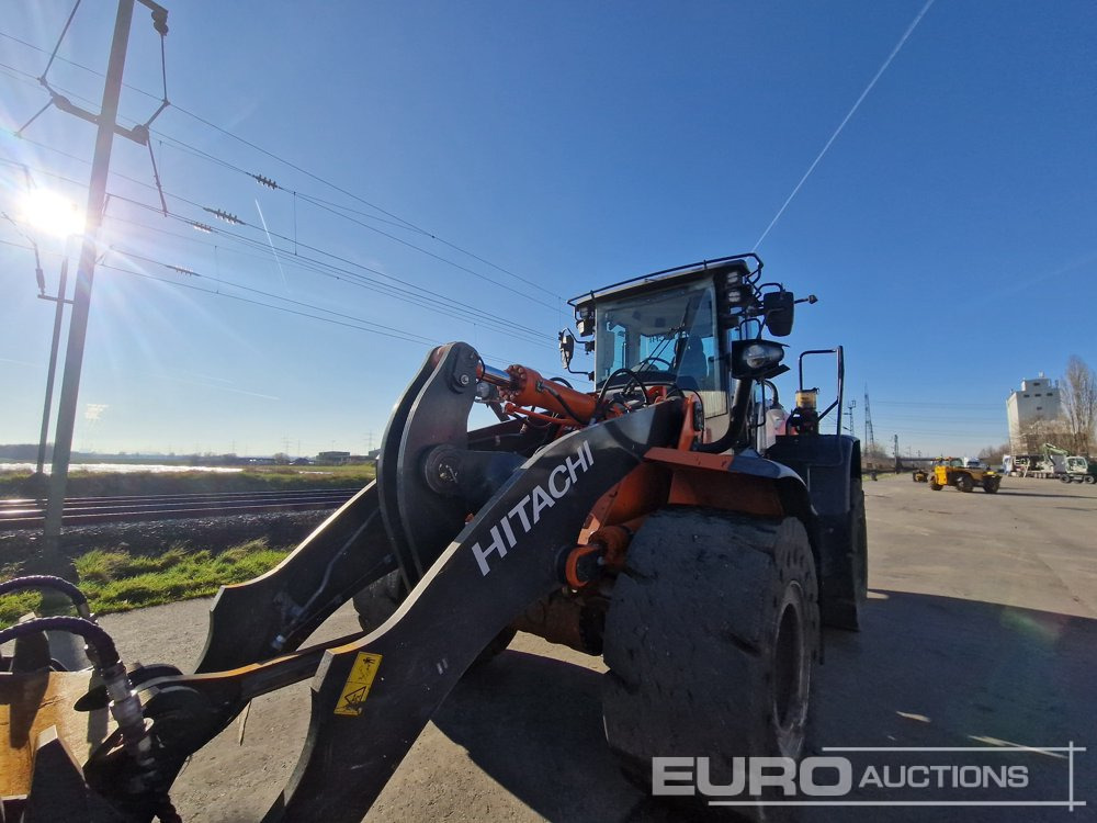 Wheel loader 2022 Hitachi ZW220-7: picture 21