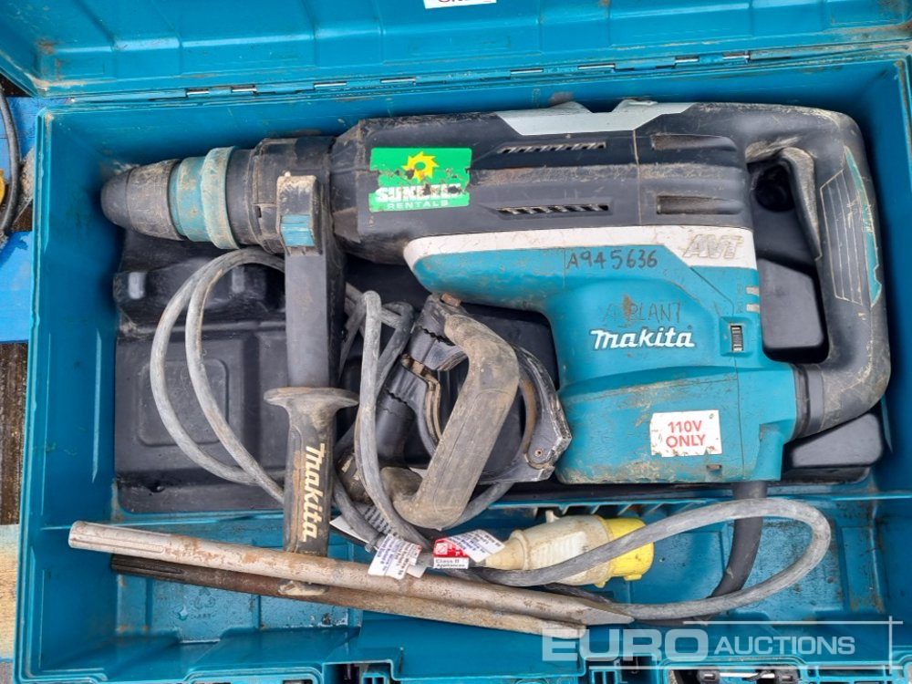 Construction equipment Makita 110Volt AVT HR5212C Hammer Drill, RP1801 Plunge Router, 9565P Angle Grinder, GA50 Angle Grinder, 8406 Core Drill (2 of): picture 15