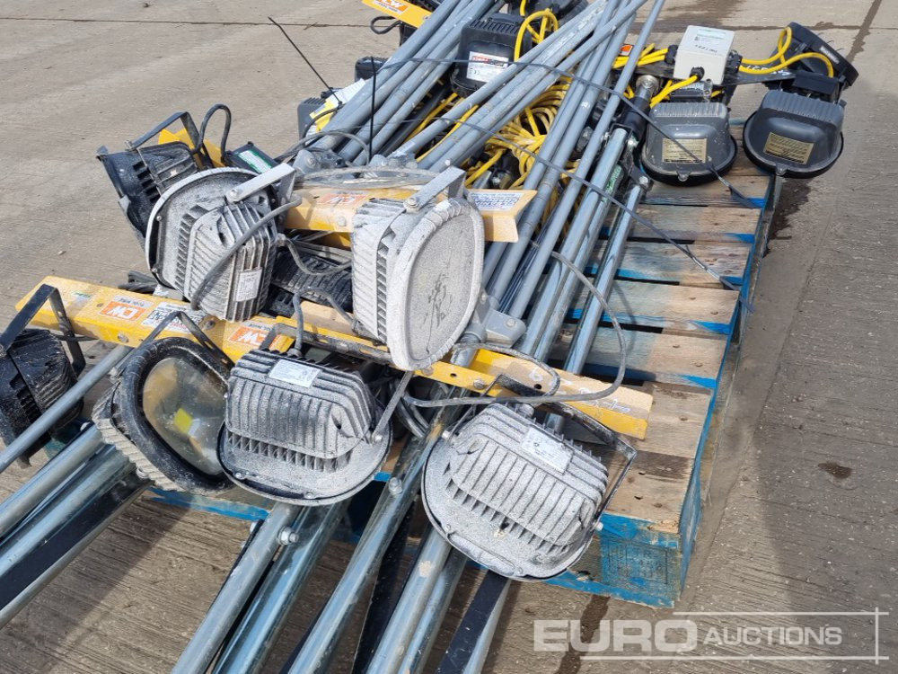 Construction equipment Pallet of 110Volt Lighting: picture 12