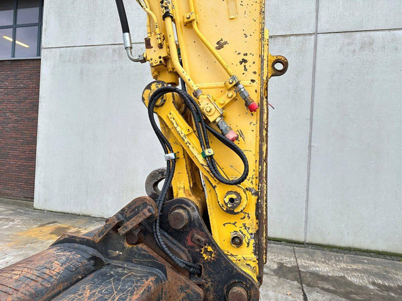 Crawler excavator New Holland Kobelco E235BSR-2: picture 10